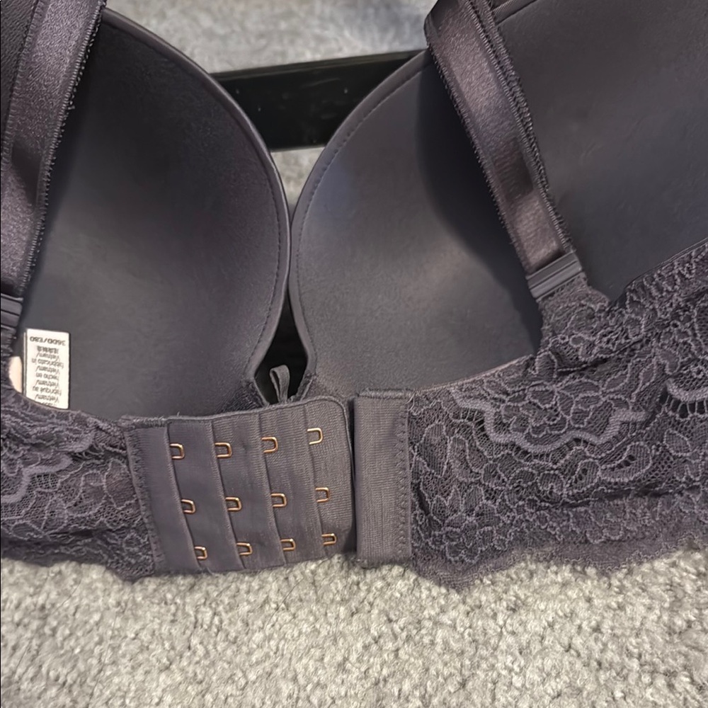 Victoria's Secret Gray Lace Push-Up Bra - Picture 4 of 9